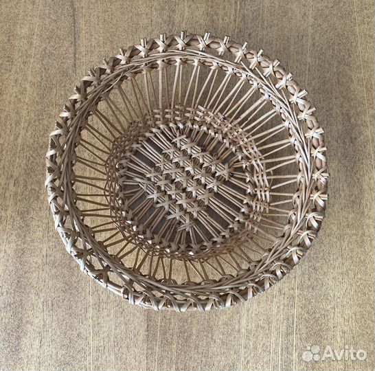 Корзинка плетеная из ротанга