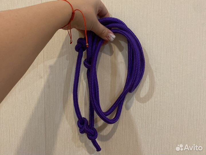 Гимнастический мяч и скакалка