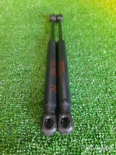 Амортизатор крышки багажника (комплект) Mitsubishi