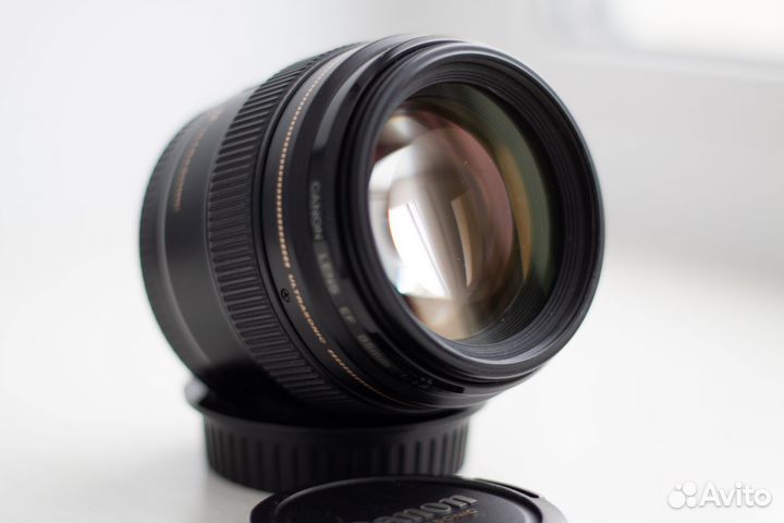 Объектив Canon EF 85mm f/1.8 USM