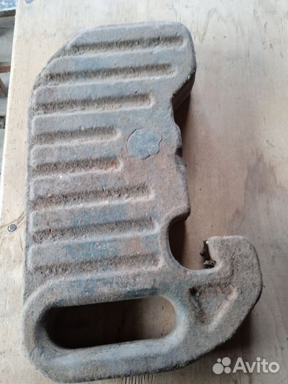 Противовес на трактор