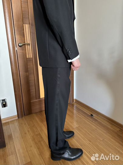 Мужской смокинг черный