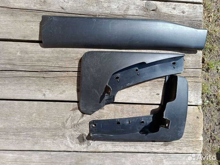 Брызговики, накладка на дверь