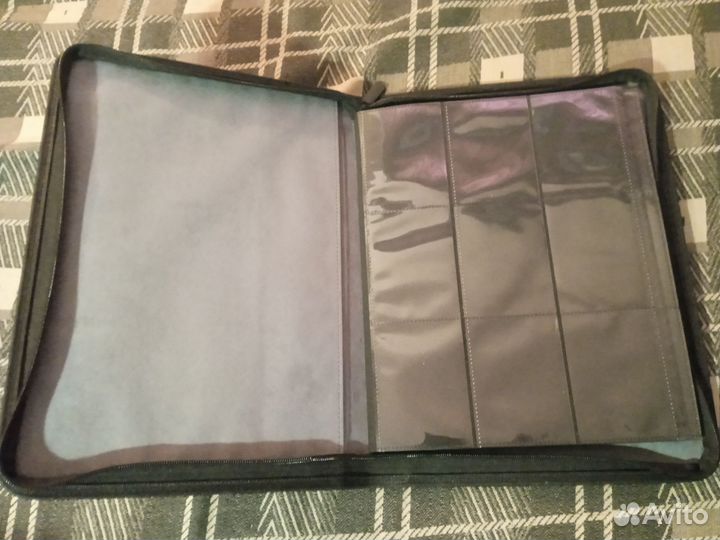 Альбом для коллекционных карточек