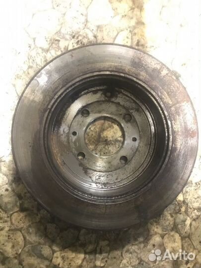 Тормозной диск передний Peugeot 406 седан 1.8 I