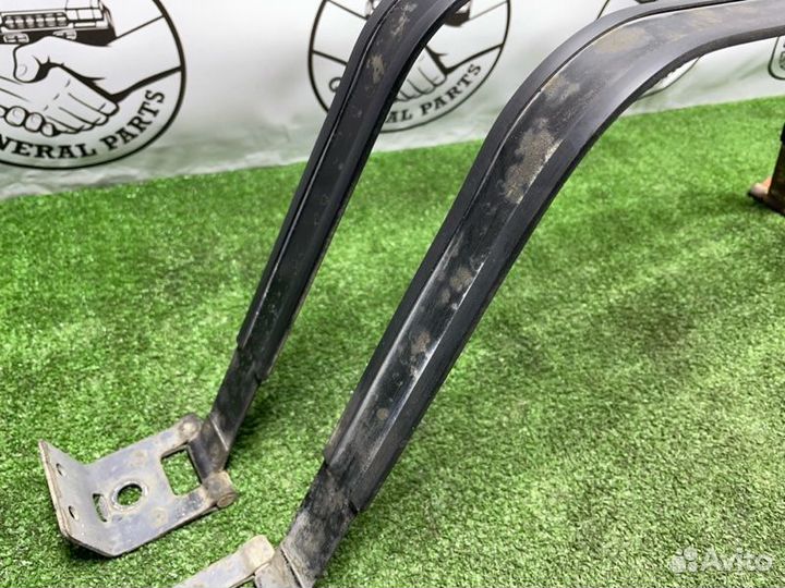 Крепление топливного бака Toyota Land Cruiser