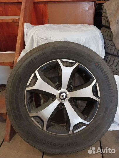 R16 Continental ContiCrossContact LX2 215/65, PCD 5x114.3 DIA 66.1