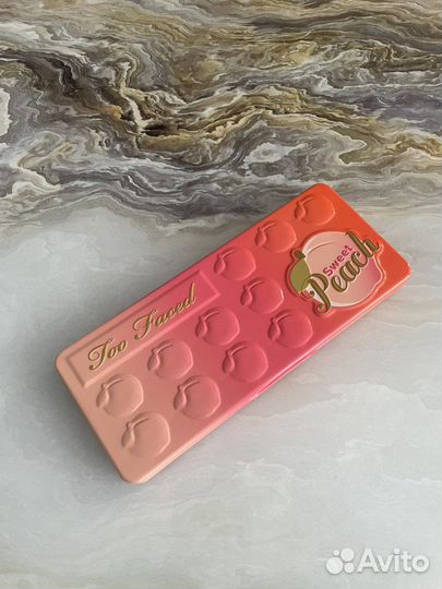 Палетка теней too faced sweet peach