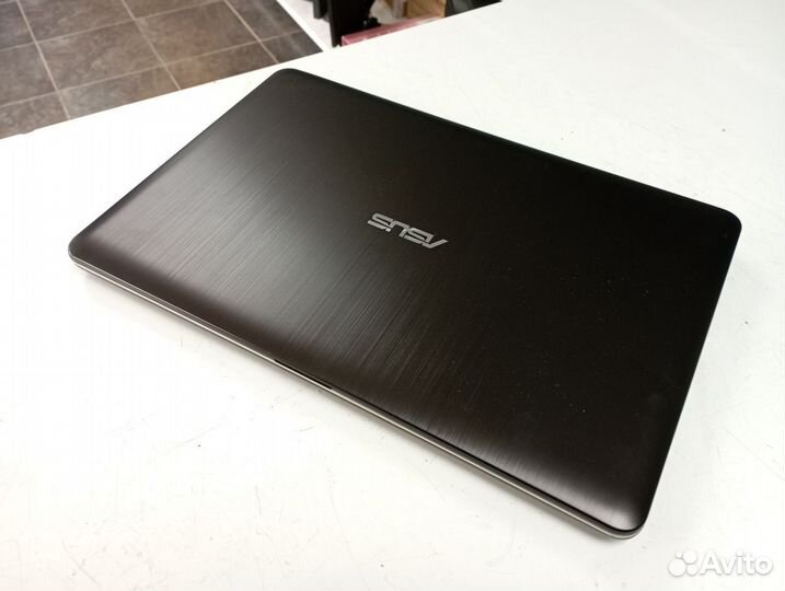 Ноутбук Asus i3 +8gb +SSD240 +отл. аккум Гарантия