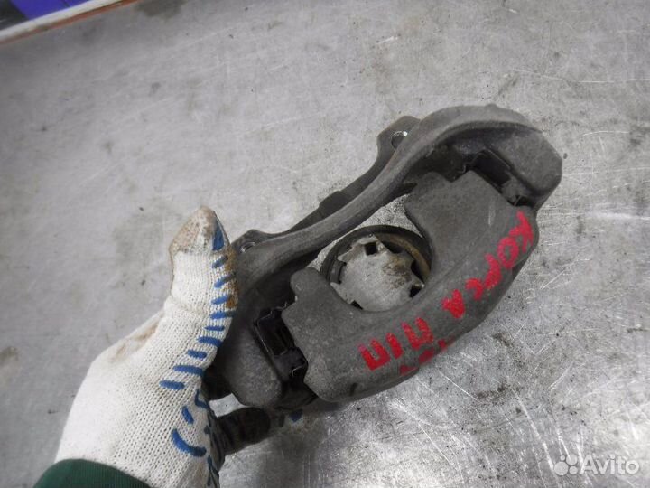 Суппорт передний правый Opel Corsa D Z12XEP 2007