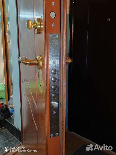 Вскрыть замок,дверь,авто,гараж,квартиру,замена