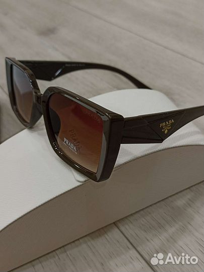 Солнцезащитные очки