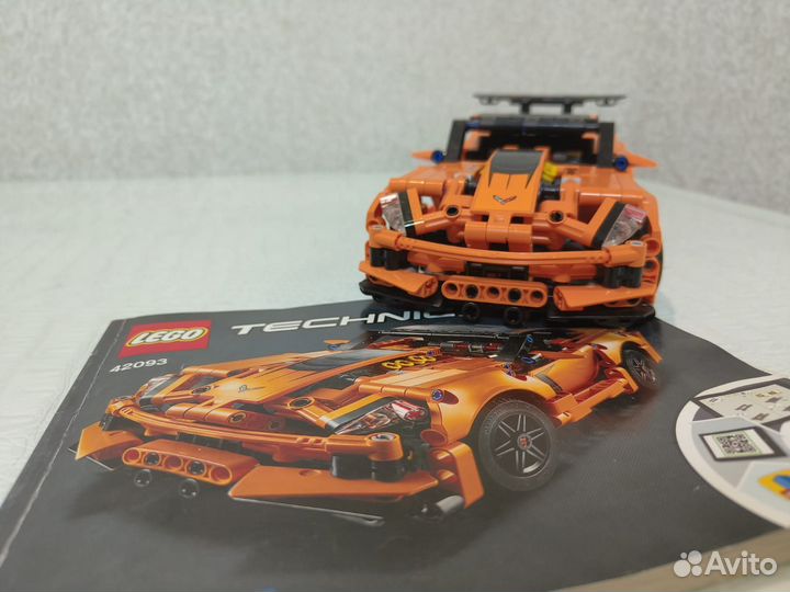 Лего техник Chevrolet Corvette 42093