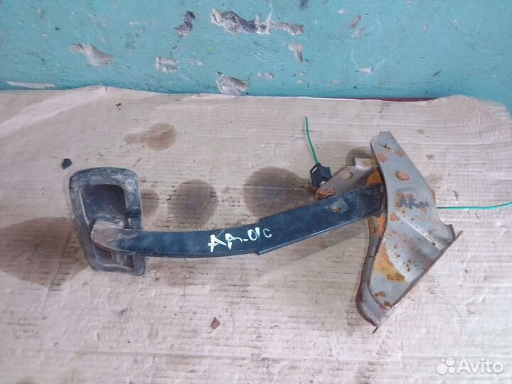 Педаль тормоза АКПП Nissan AD Y10