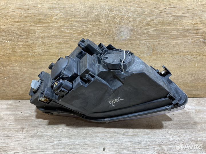 Фара передняя левая Audi A4 B7 Арт. 142641