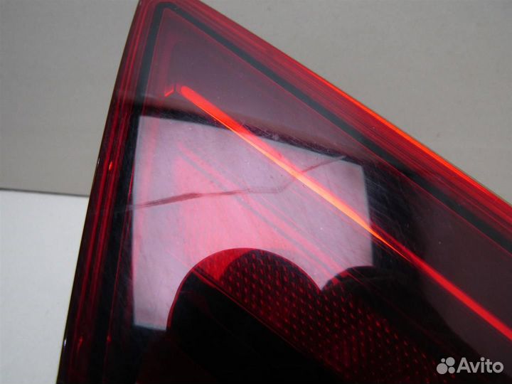 Фонарь задний внутренний левый Opel Astra J 2010