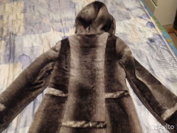 Шуба мутоновая с капюшоном