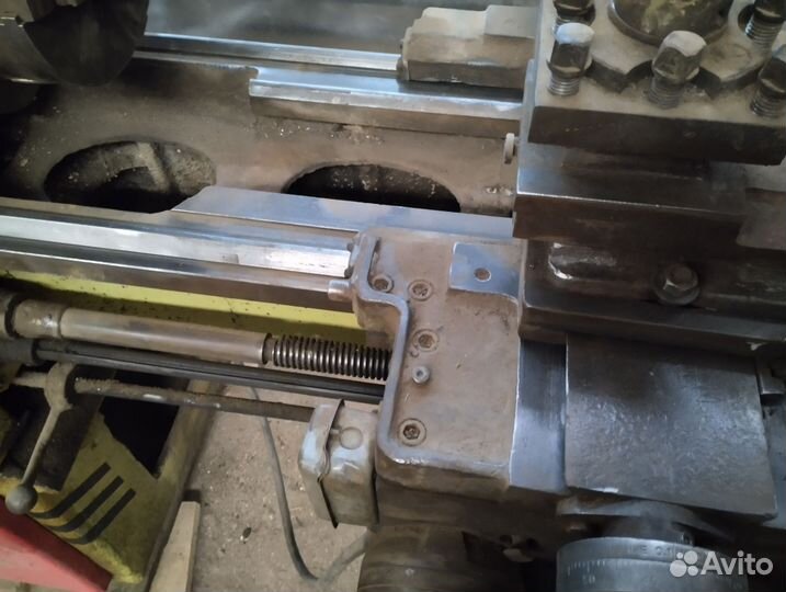 Токарный станок