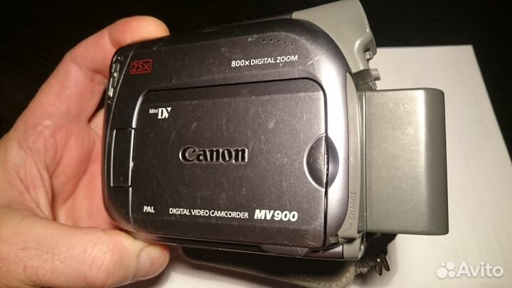 Видеокамера Canon