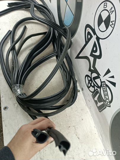 Уплотнитель проема двери BMW 1 e87