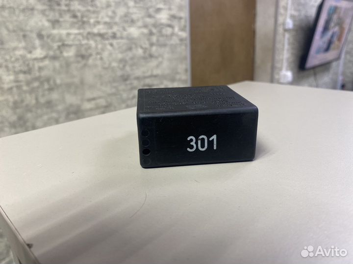 Реле 301 управления светом Ауди 100 А6 С4