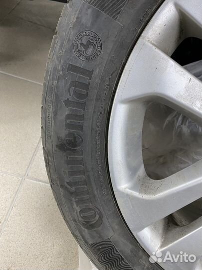 Continental ContiPremiumContact 215/55 R17
