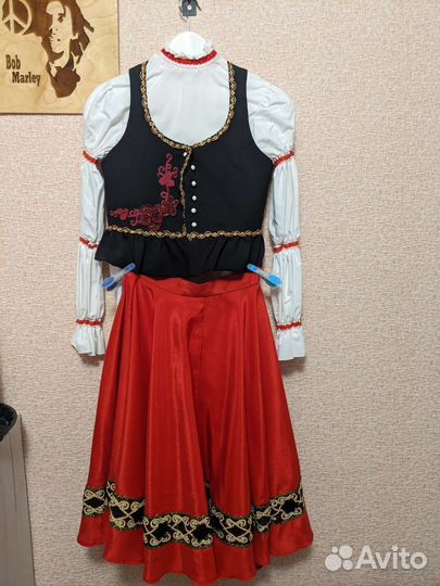 Костюм для народных танцев