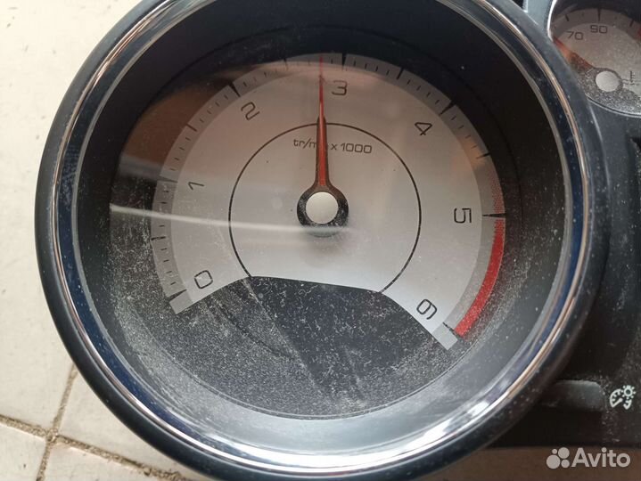 Панель приборов Peugeot 308 пежо 308