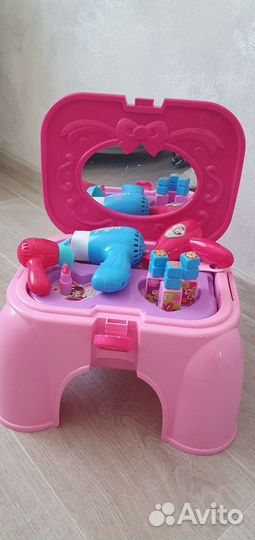 Косметический столик детский