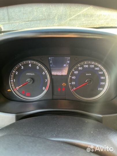 Hyundai Solaris 1.6 МТ, 2012, 245 018 км