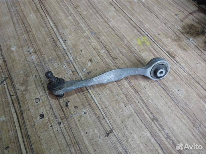 Рычаг передний верхний левый задний Volkswagen Pa