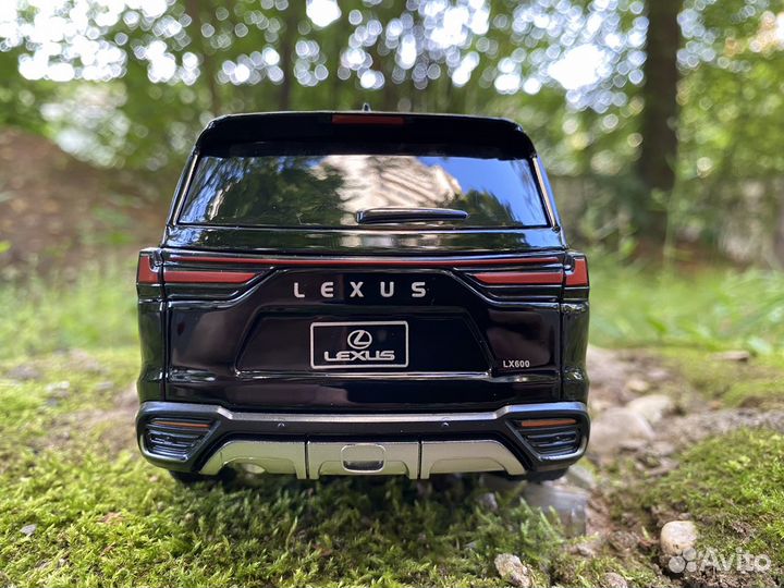 Модель автомобиля Lexus LX600