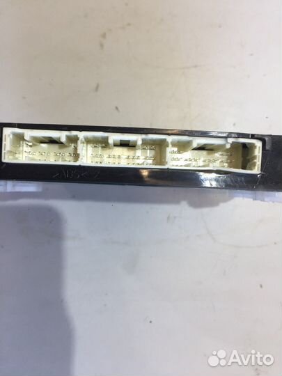 Электронный блок управления дверьми (Lexus GS)