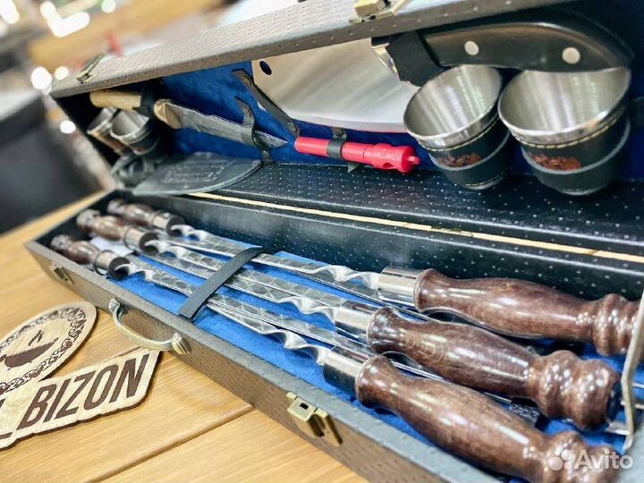 Набор шампуров в чемодане Подарочный