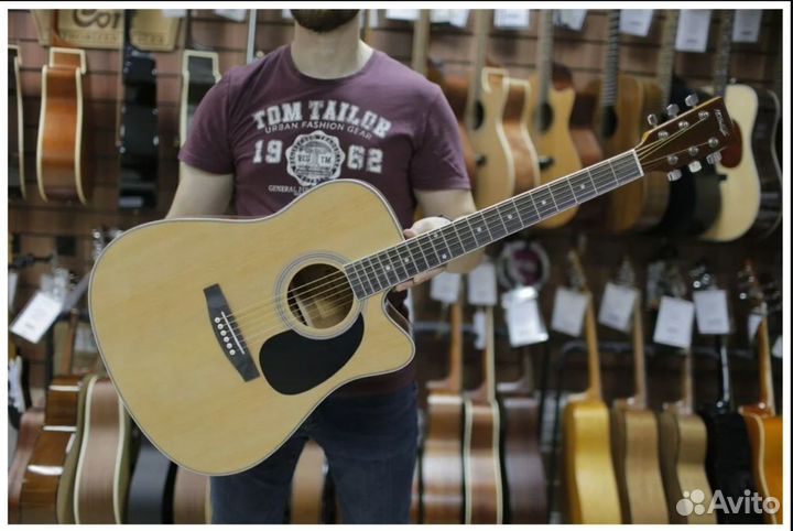 Электроакустическая гитара с подключением (Новая)
