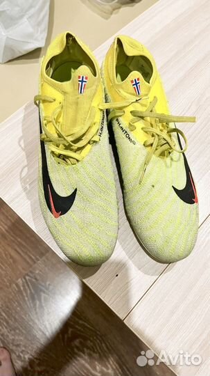 Бутсы nike hypervenom