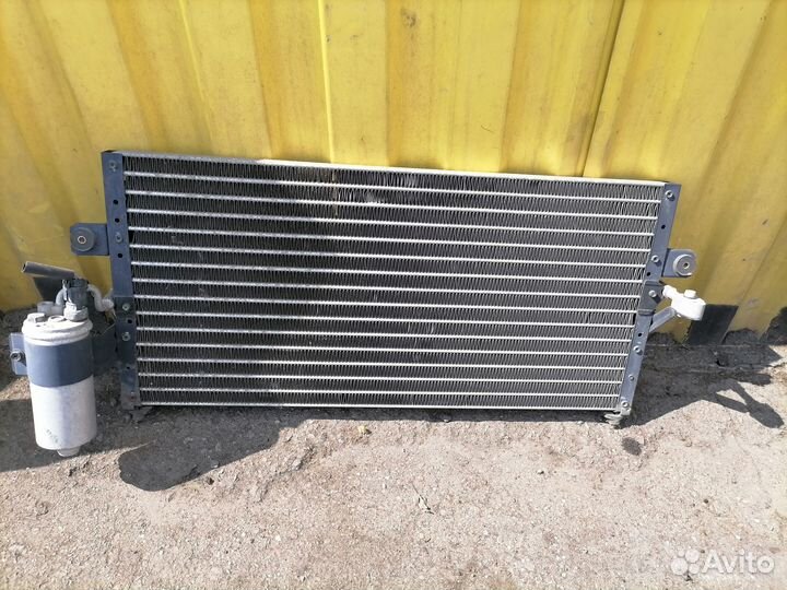 Радиатор кондиционера Nissan Primera P10