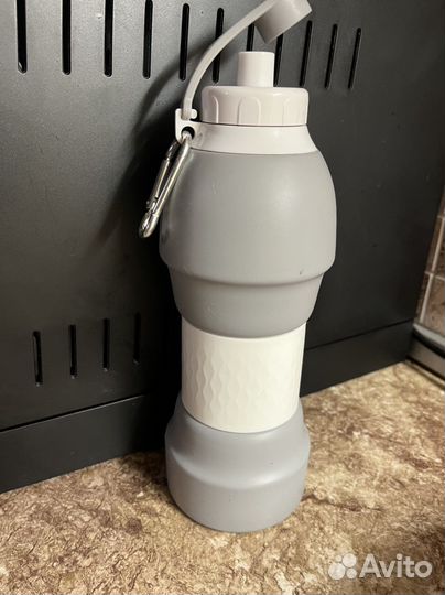 Силиконовая бутылка для воды