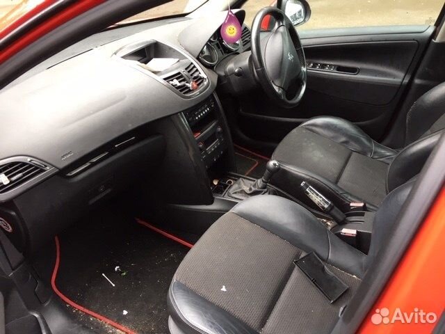 Разбор на запчасти Peugeot 207