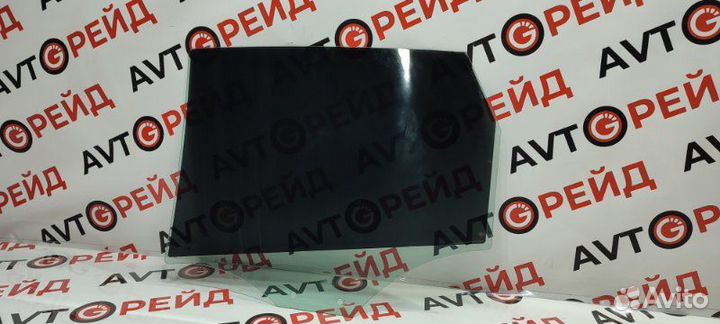 Стекло боковое заднее правое Audi Q5 8R cdnc