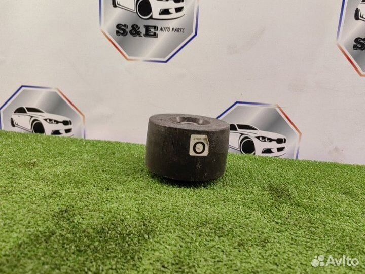 Демпфер правый Bmw F30 N20B20A 2011