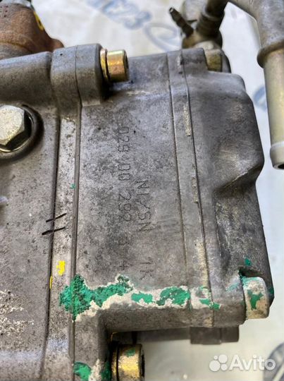 Корпус масляного фильтра Volkswagen Golf 4