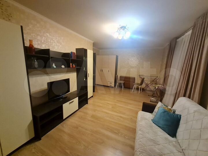 2-к. квартира, 43 м², 3/5 эт.