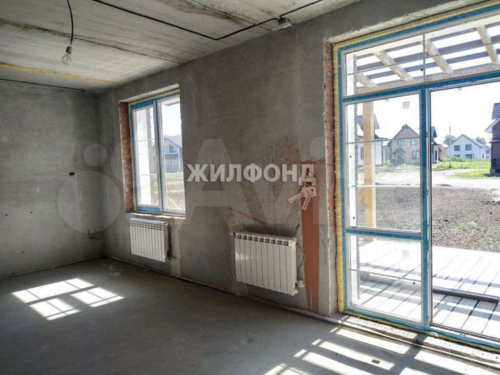 Коттедж 129 м² на участке 8 сот.