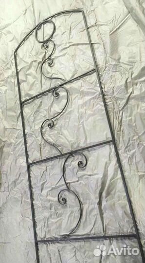 Шпалера для вьющихся цветов