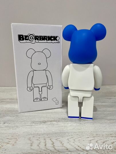 Игрушка bearbrick найк 28 см