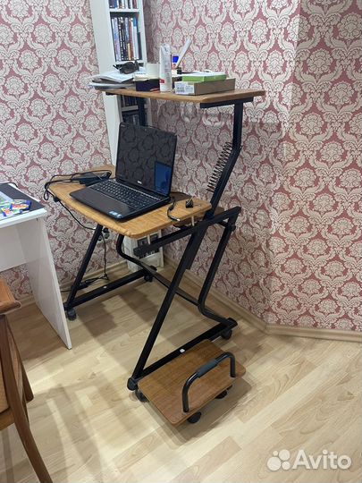 Компьютерный стол