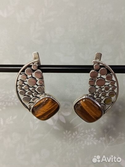 Серебряные серьги с тигровым глазом