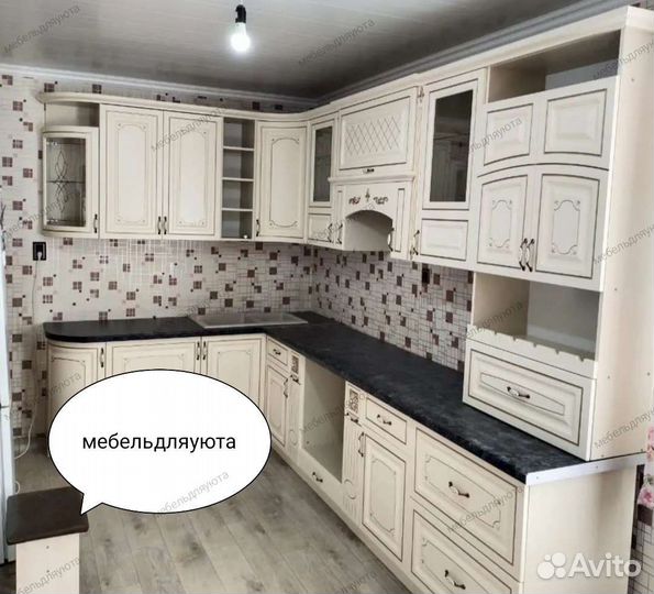 Кухонный гарнитур угловой