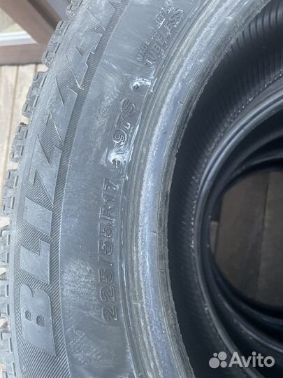 Bridgestone Blizzak VRX 225/55 R17 97S